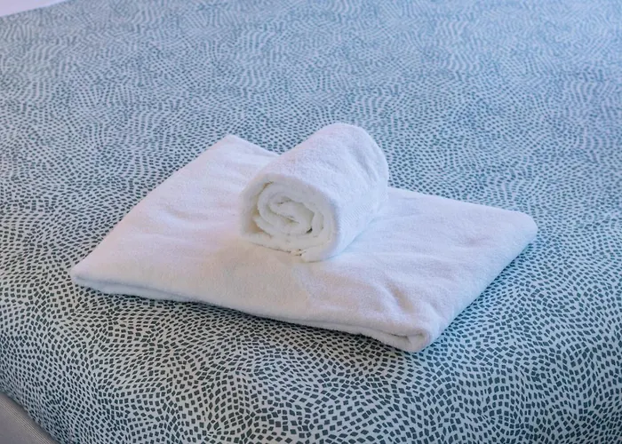 Circunvalacao I By Unique Hosts